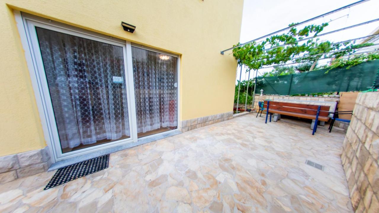 Planikovica Apartments Trogir Bagian luar foto
