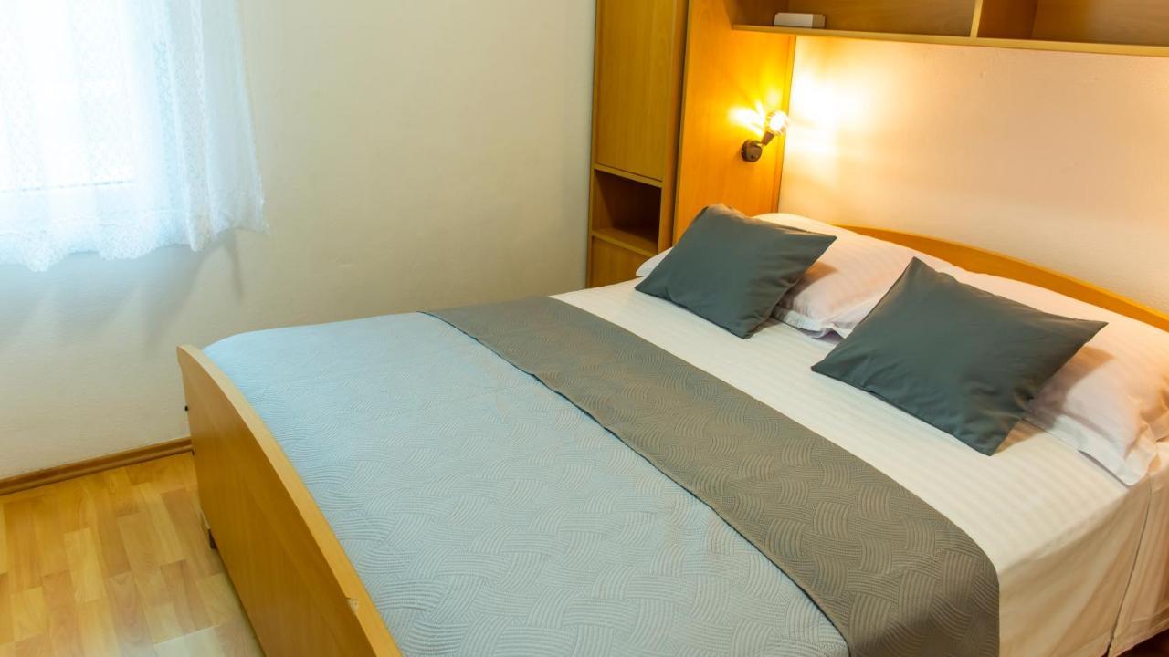 Planikovica Apartments Trogir Bagian luar foto