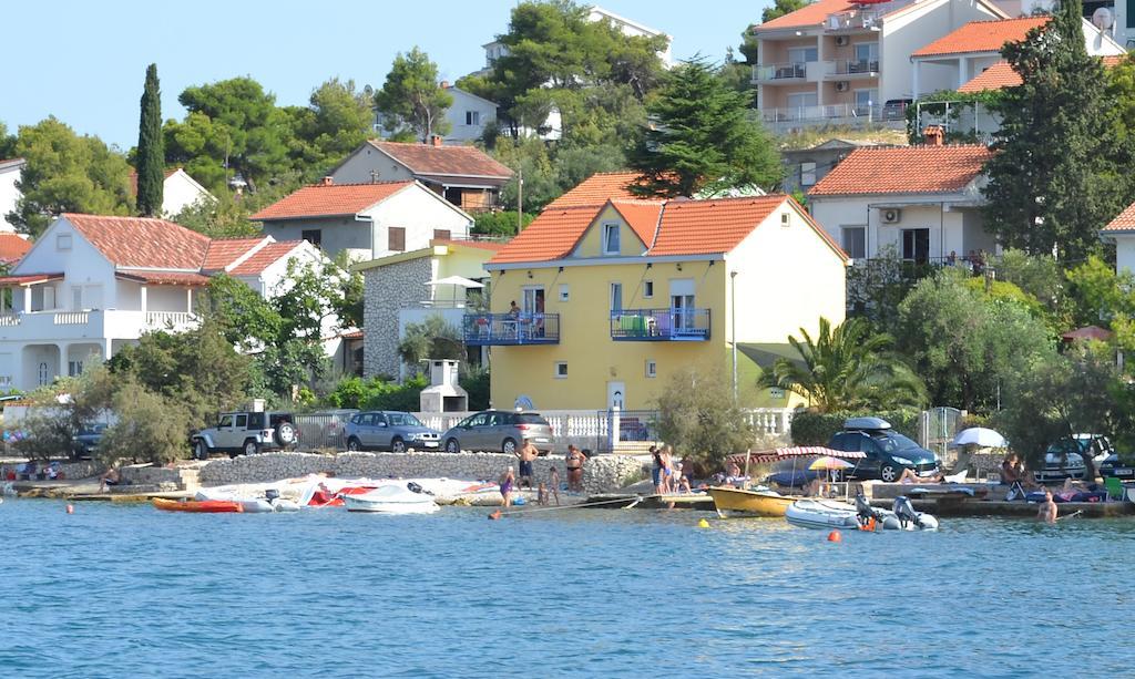 Planikovica Apartments Trogir Bagian luar foto