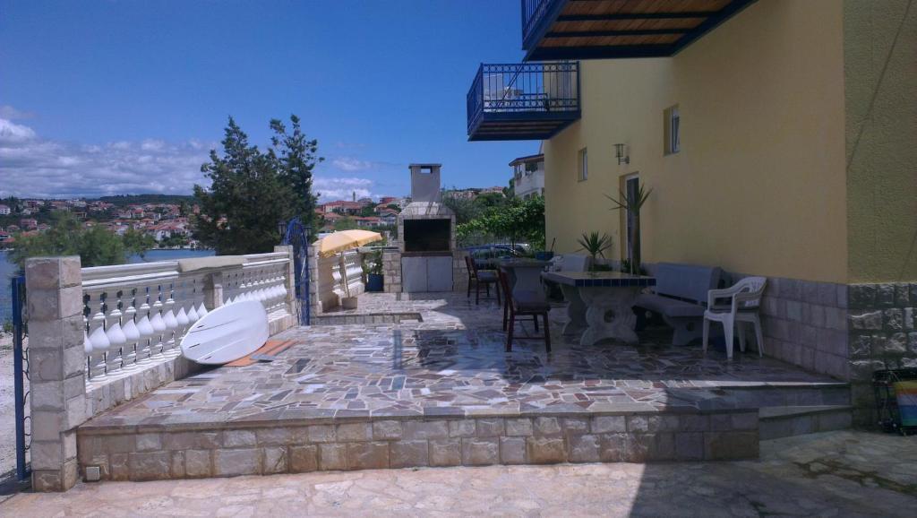Planikovica Apartments Trogir Bagian luar foto