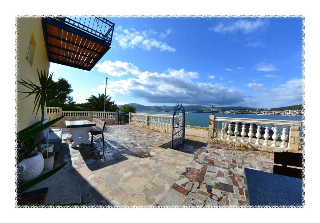 Planikovica Apartments Trogir Bagian luar foto
